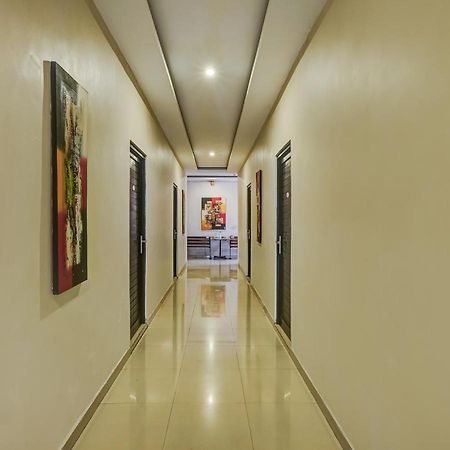 OYO 90986 Hotel Srikandi Adisucipto Kalasan Esterno foto